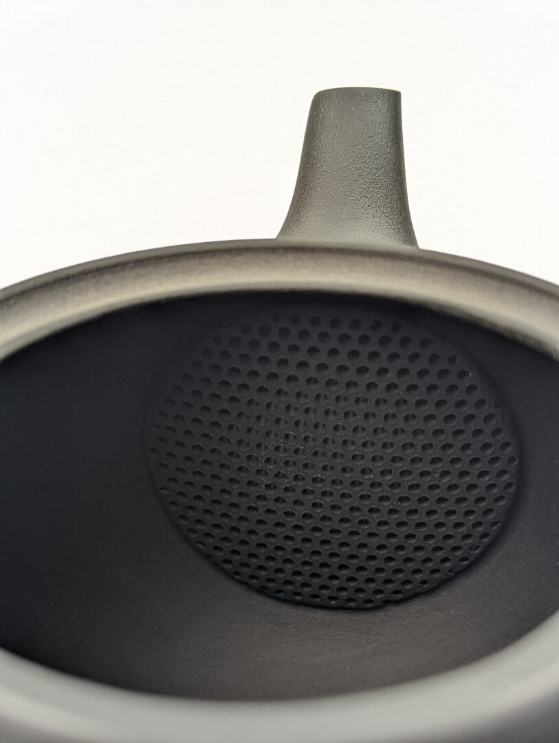 Japanische Einhand-Teekanne mit Keramiksieb